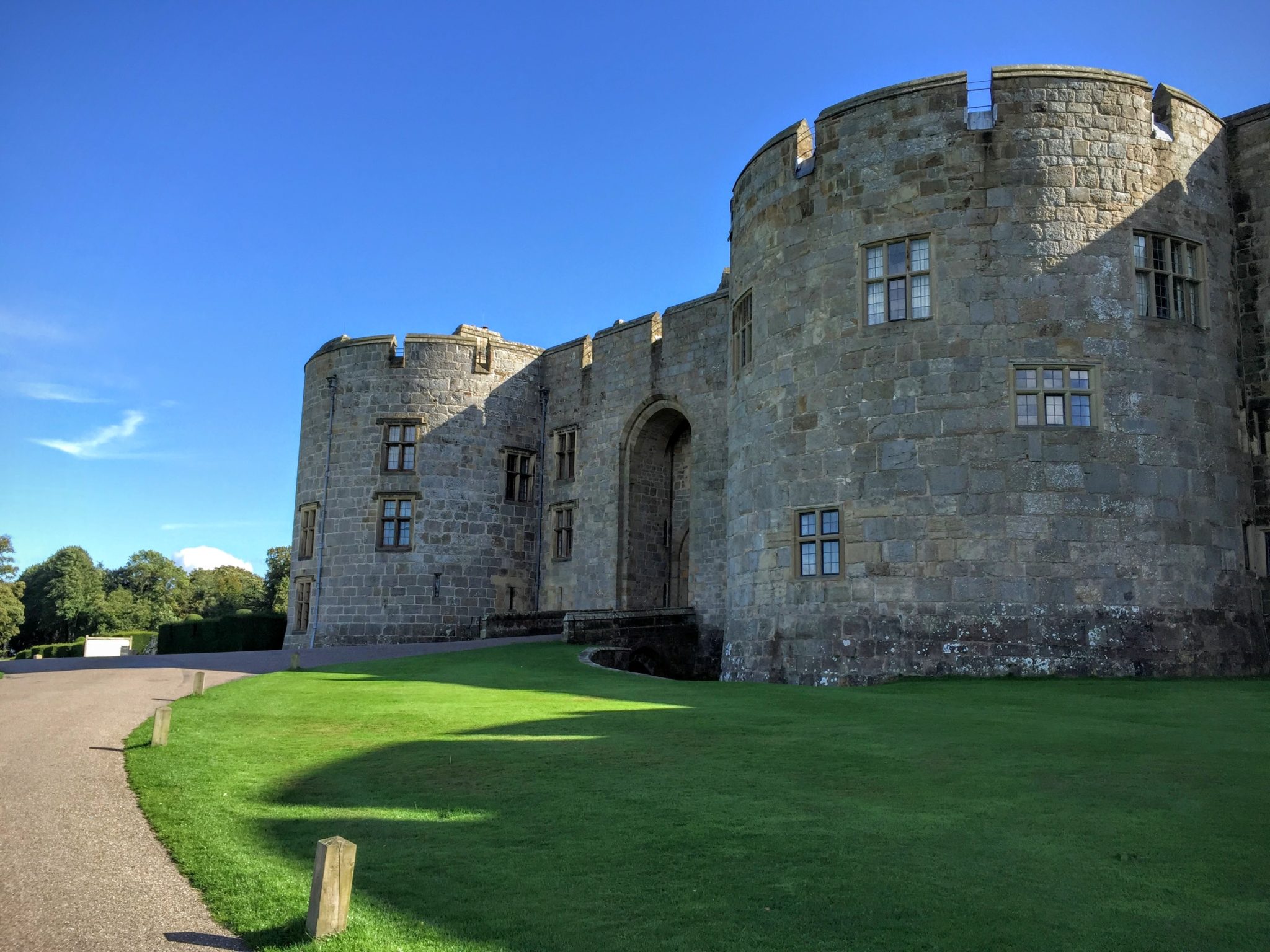 Chirk Castle with a visit to Moreton Garden Centre & Oswestry!
