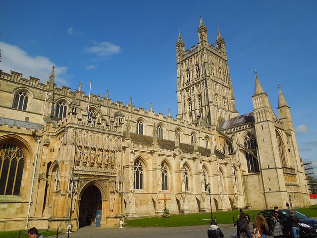Discover the Charming Cotswolds