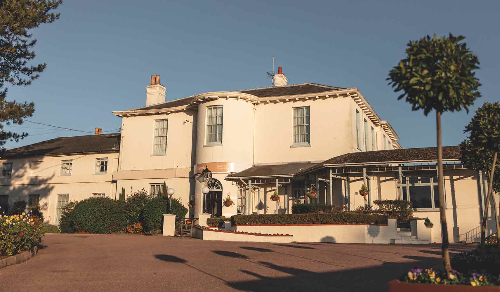 Warner Leisure - Gunton Hall, Suffolk 